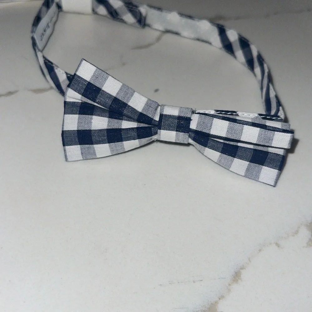 Blue gingham Janie and jack bow tie 2-5 years